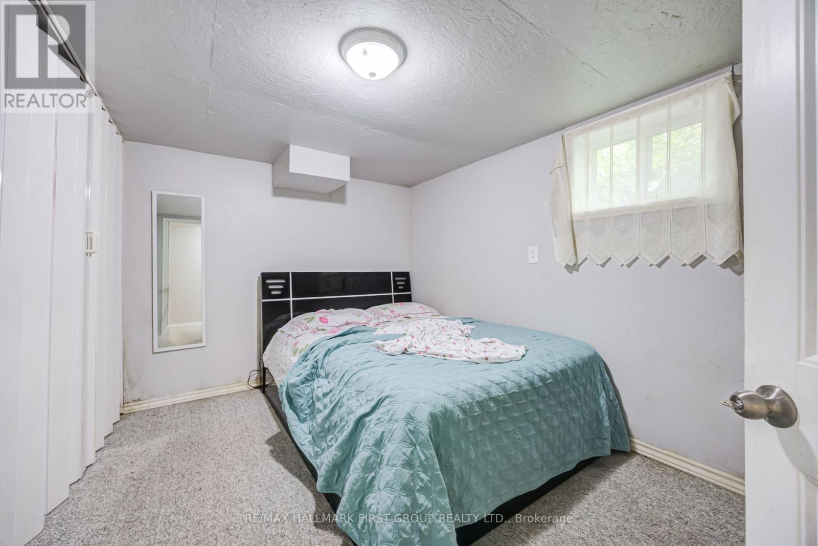 180 SHERWOOD AVENUE - 21