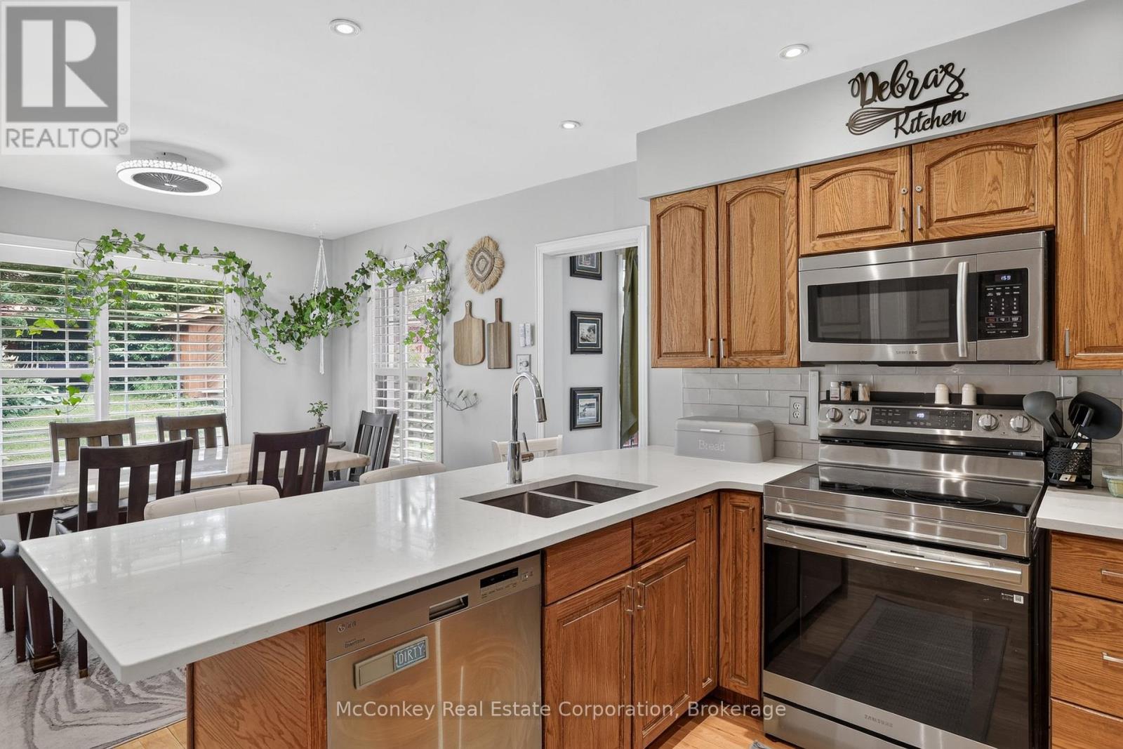 1817 PARKWOOD CIRCLE - 8