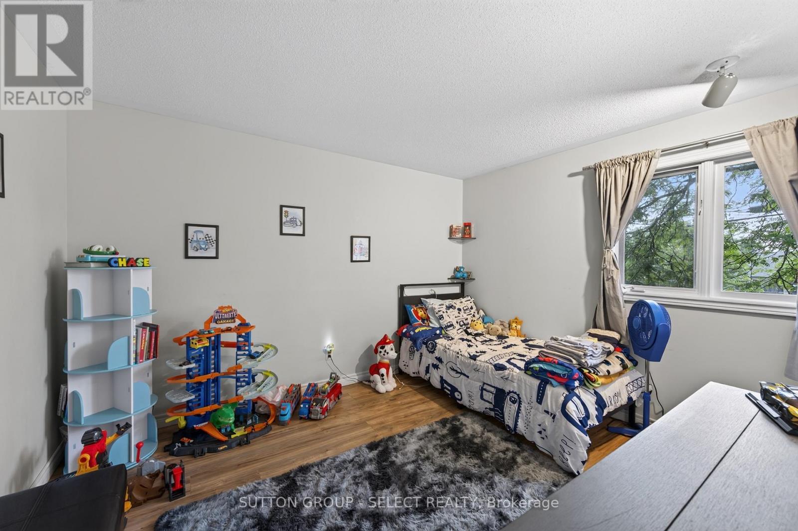 #21 410 AMBLESIDE DRIVE - Image 14