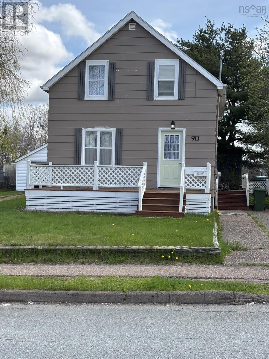 90 Hillcrest Ave Avenue