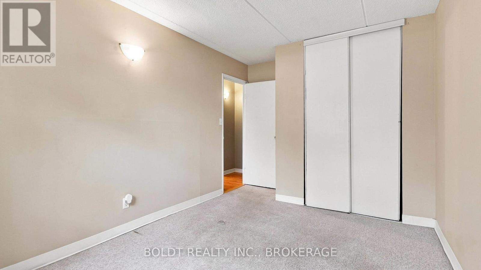 #110 6 WESTLAKE LANE - Image 24