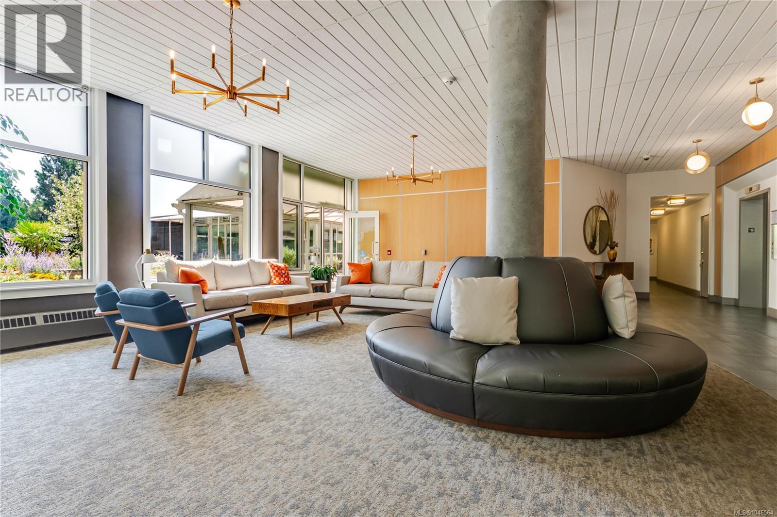 #101 250 Douglas St - Image 24