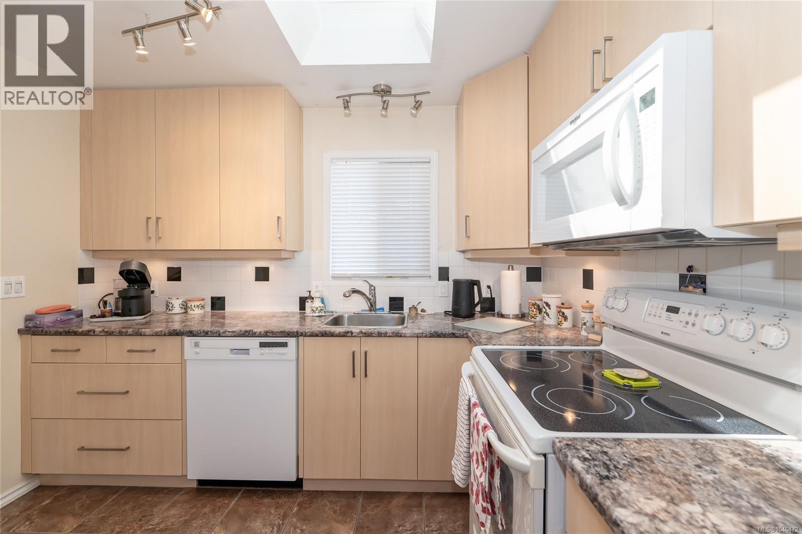9392 Brookwood Dr - Image 5