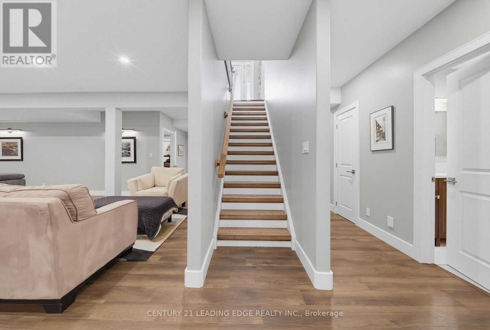 9 LEASIDE STREET - Image 34