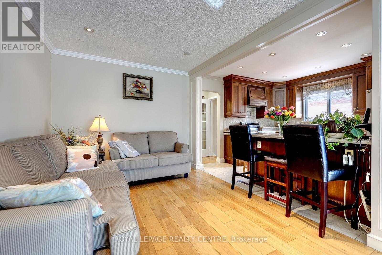 3422 QUEENSTON DRIVE - 11
