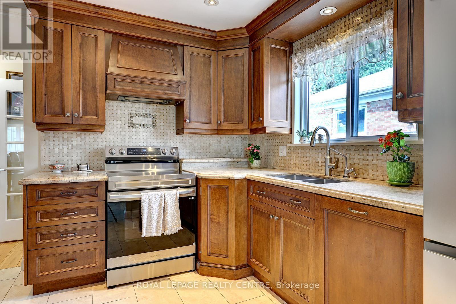 3422 QUEENSTON DRIVE - 14