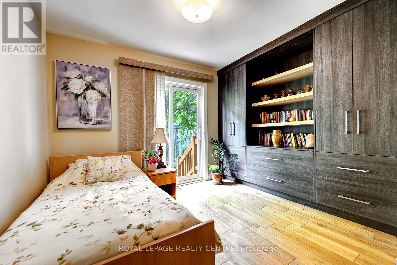 3422 QUEENSTON DRIVE - 22