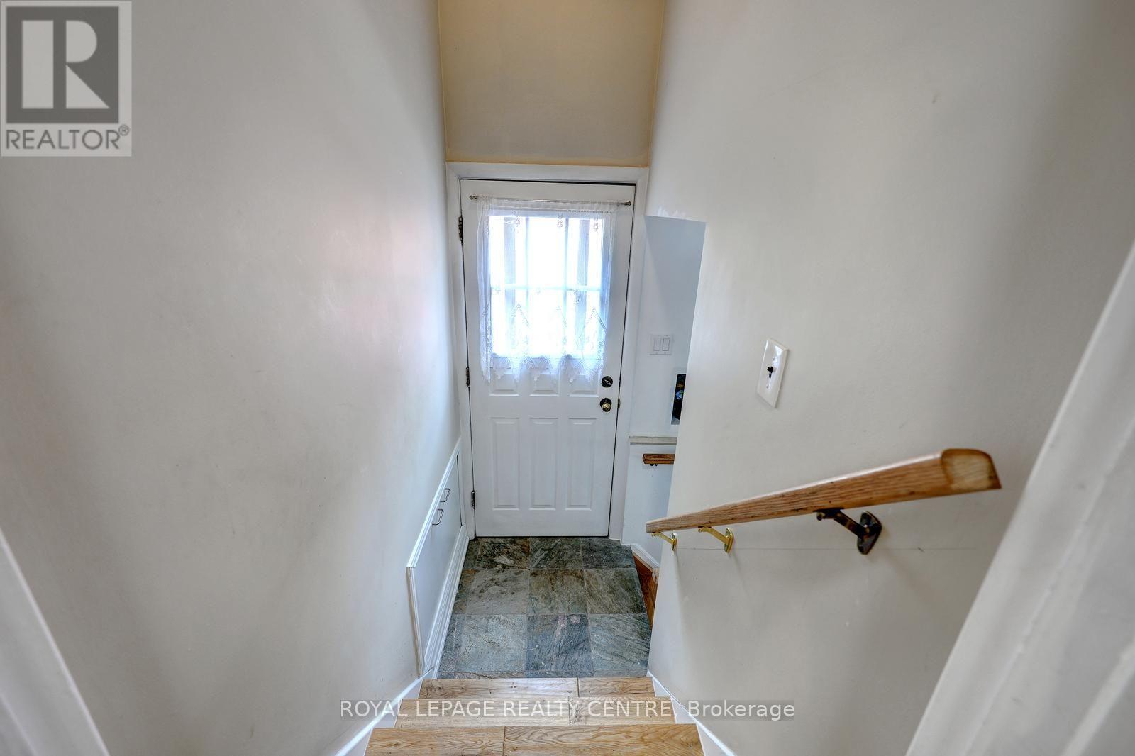 3422 QUEENSTON DRIVE - 25