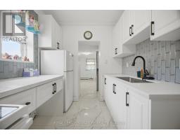 3331 Dundas Street W, Toronto, ON M6P2A6 Photo 10