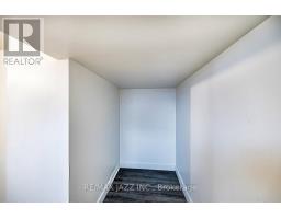 548 Front Street, Oshawa, ON L1H4V3 Photo 9