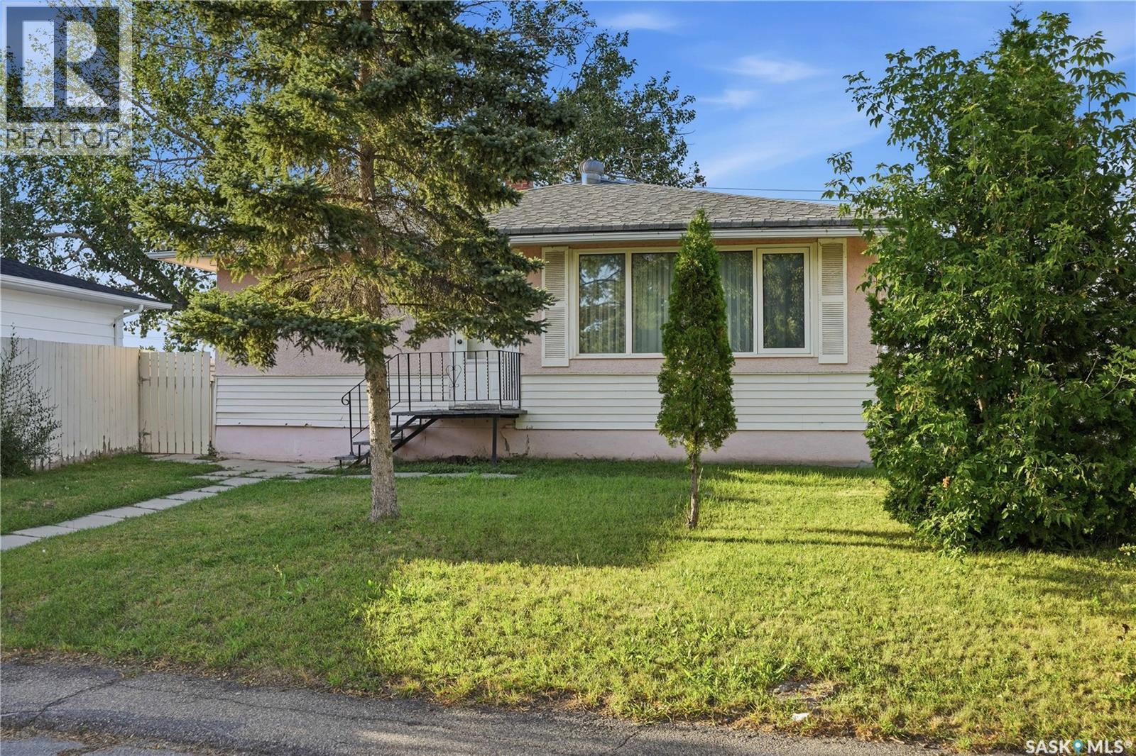 4904 MCKINLEY AVENUE, Regina — photo 2