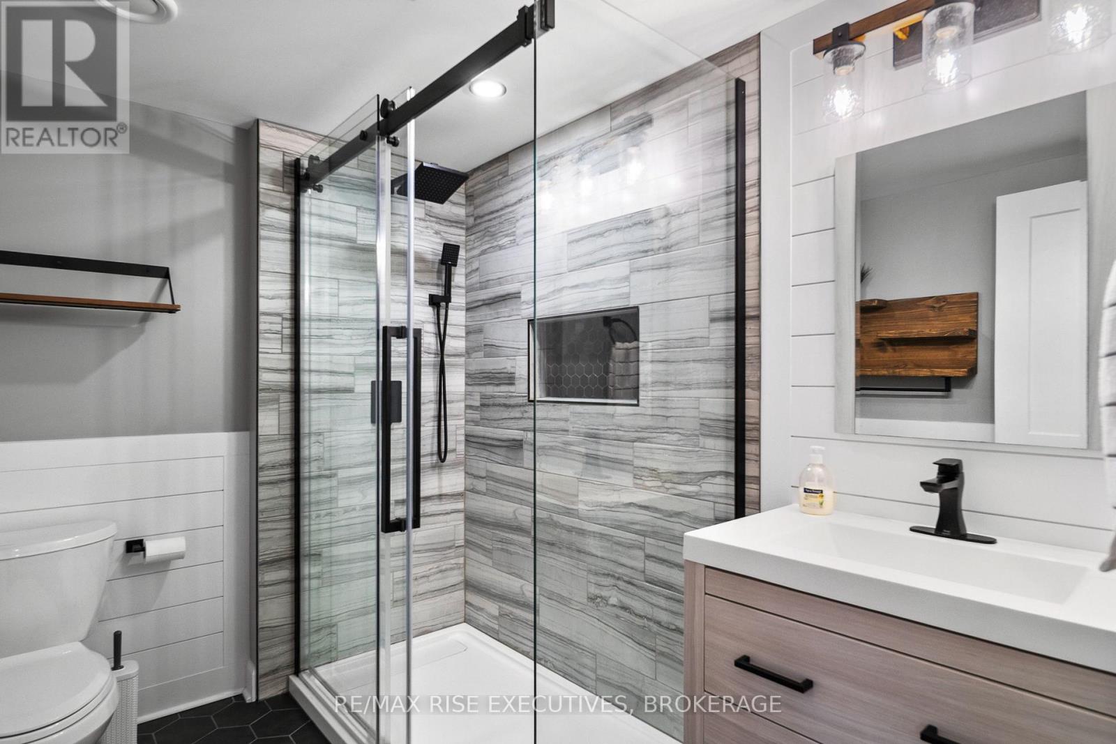 824 CELESTE DRIVE - Image 37