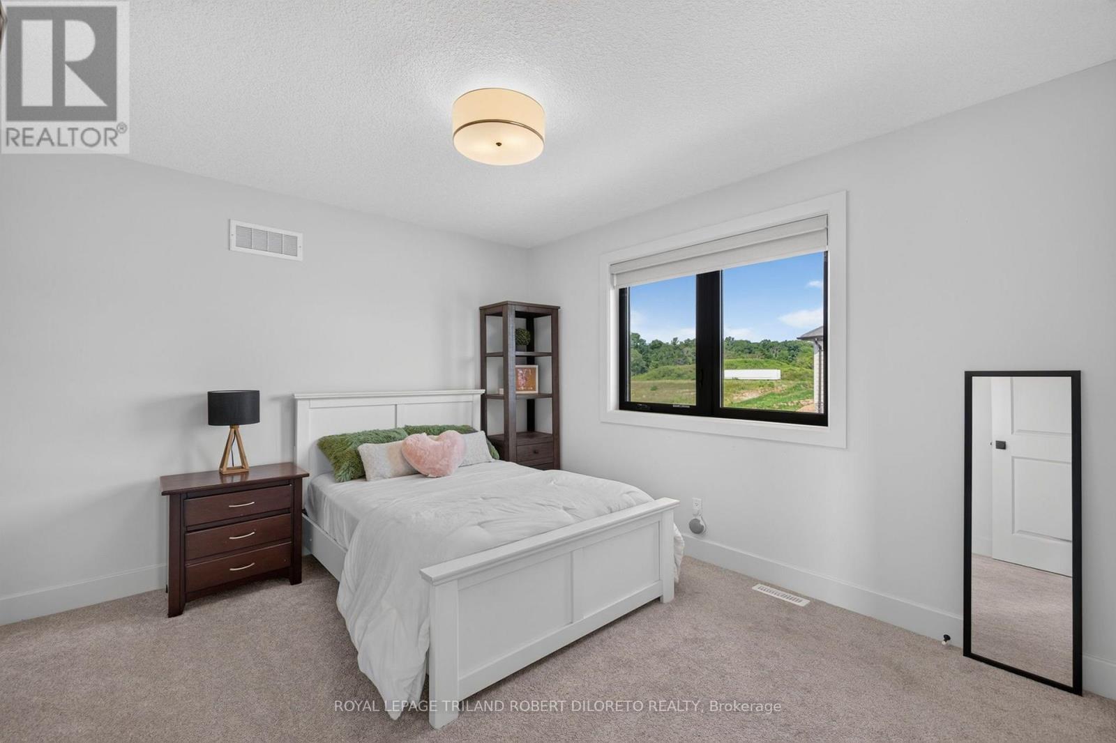 95 ALLISTER DRIVE - Image 32