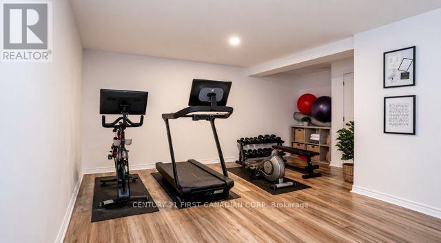 956 TRAILSWAY AVENUE - Image 23