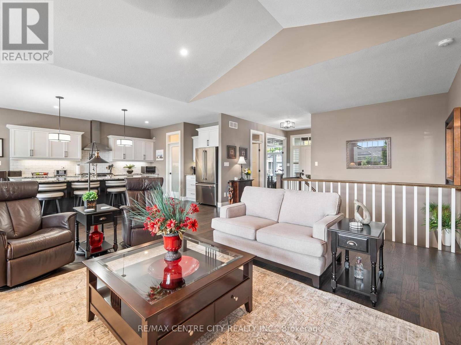 38 ERIN PLACE - Image 15