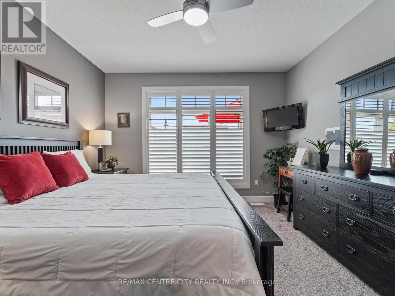 38 ERIN PLACE - Image 26