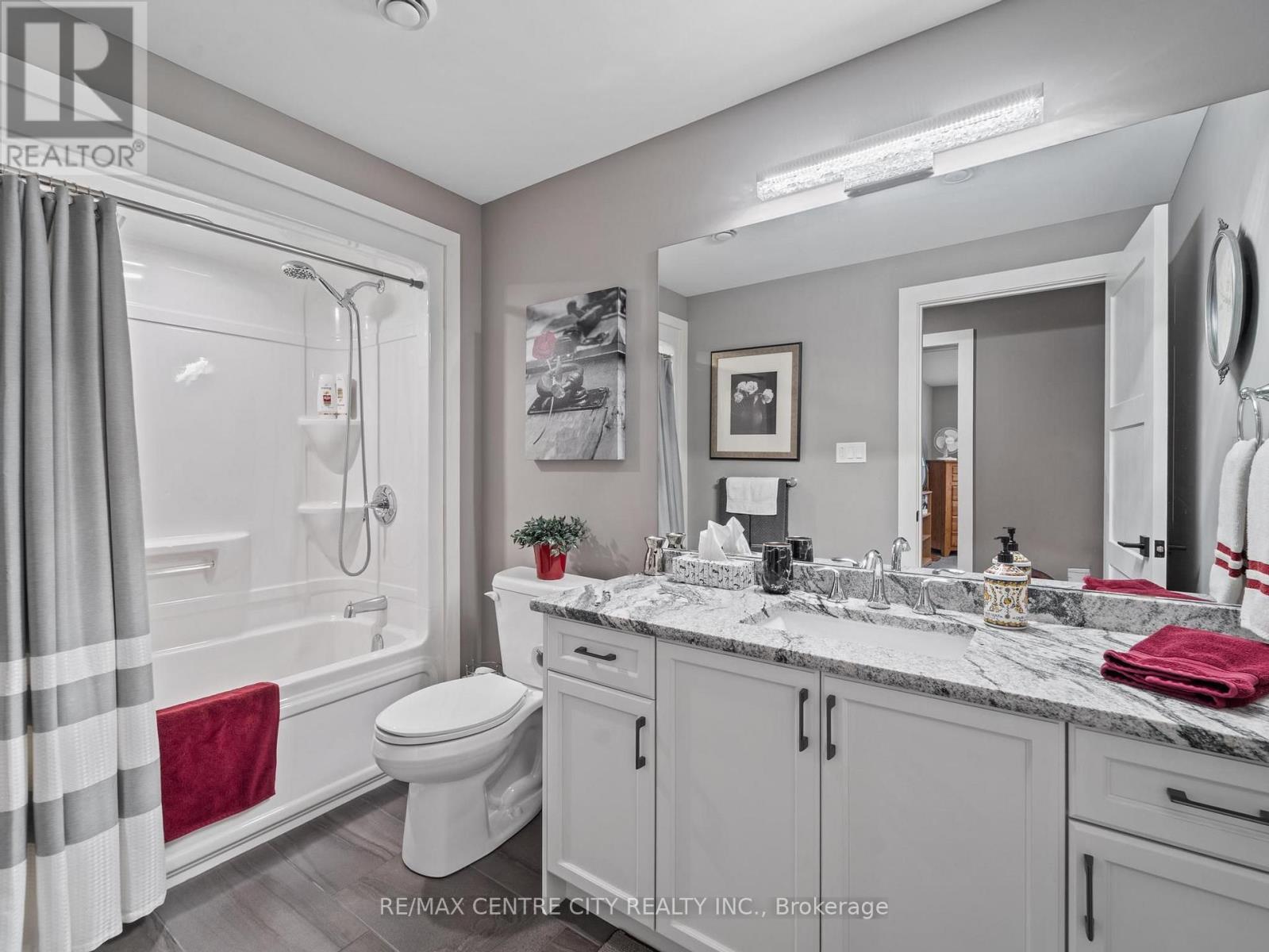 38 ERIN PLACE - Image 38