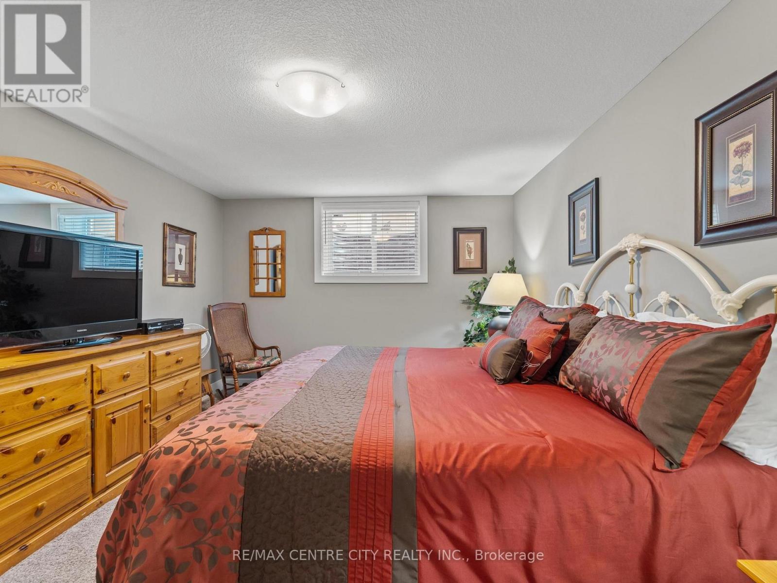38 ERIN PLACE - Image 42