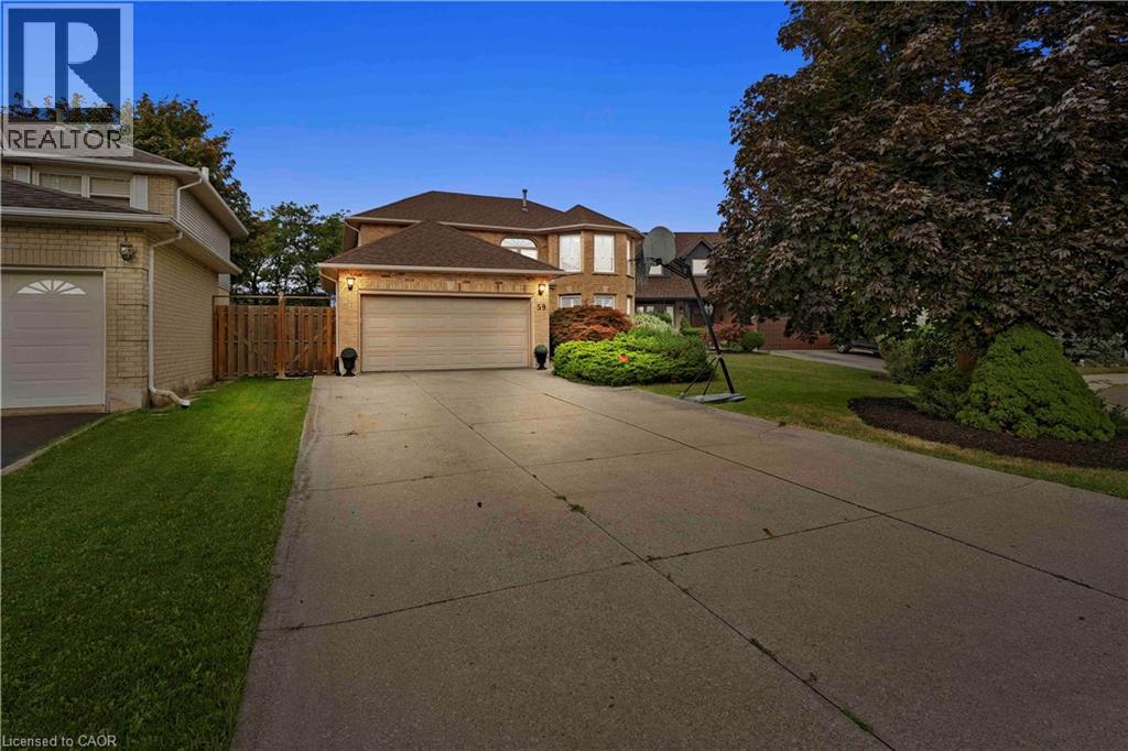 59 RANDOLF Court, Hamilton — photo 2
