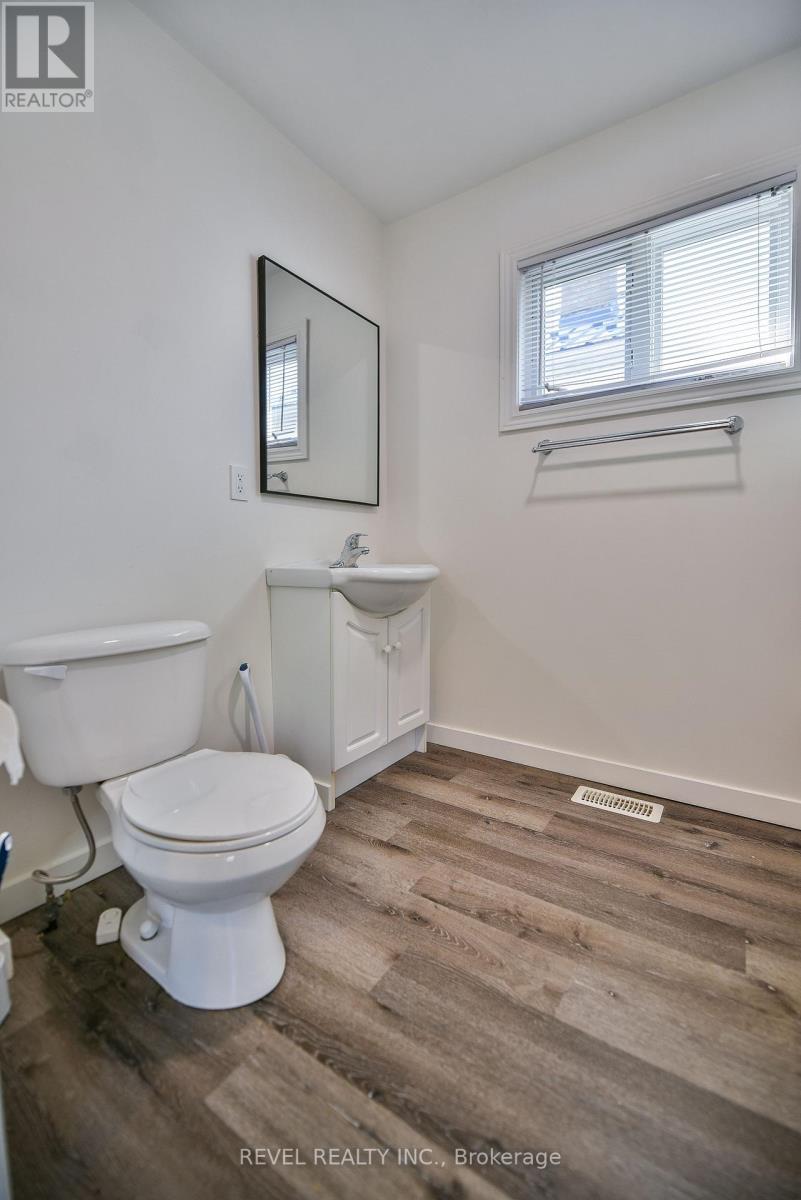325 BALSAM STREET N - Image 15