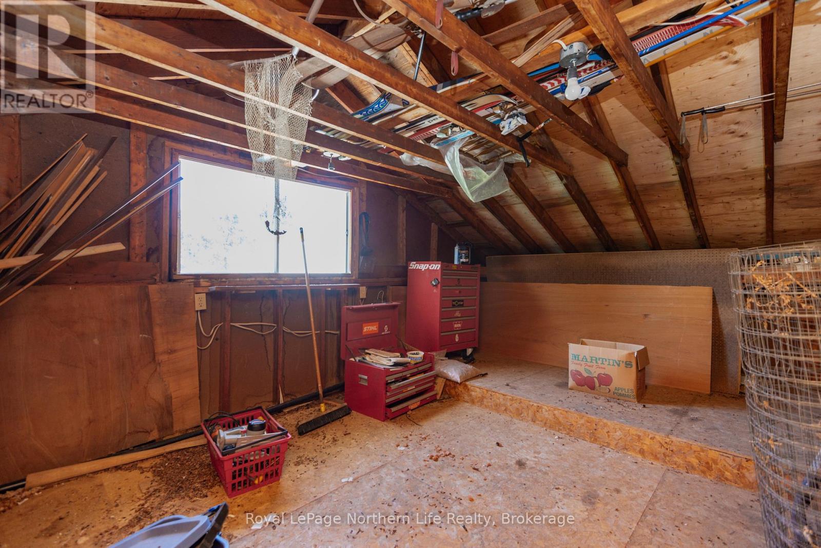 273 DERLAND ROAD - 12