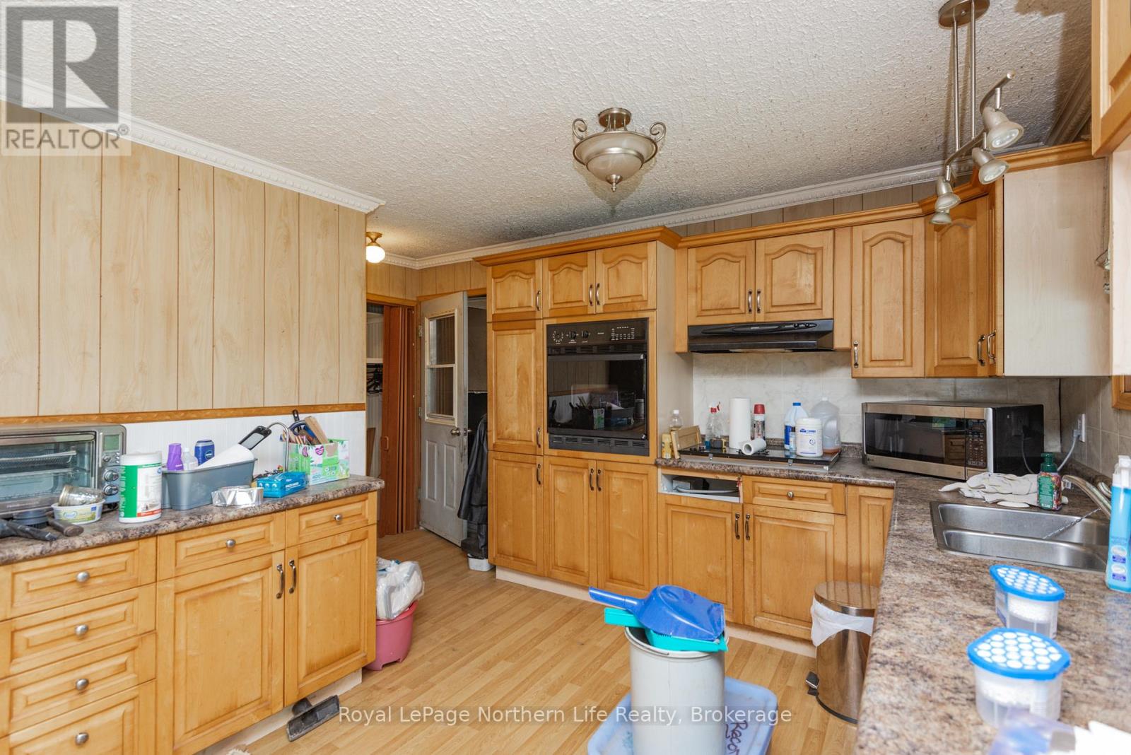 273 DERLAND ROAD - 14