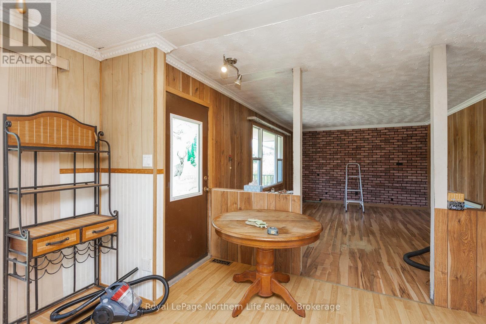 273 DERLAND ROAD - 16