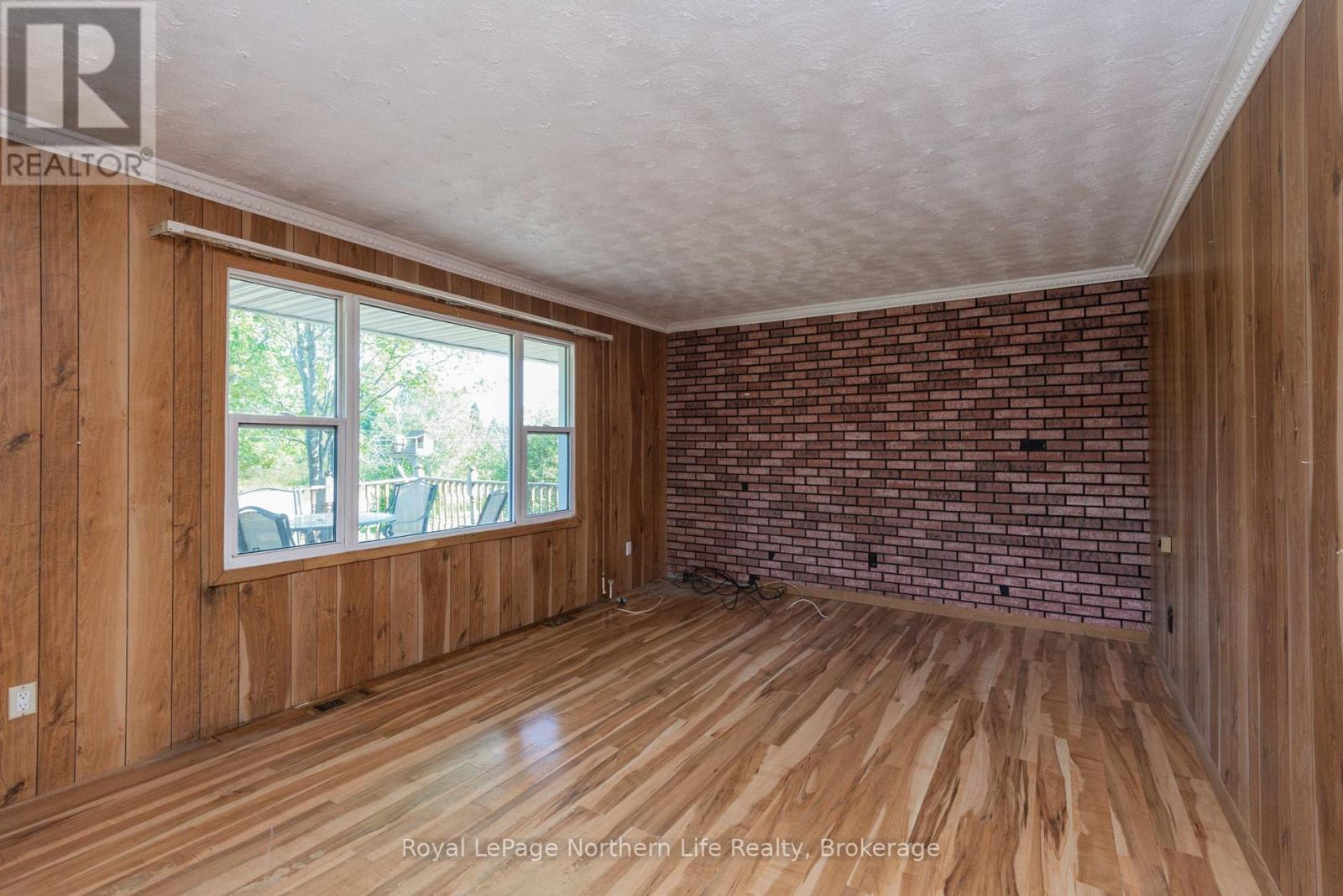 273 DERLAND ROAD - 18