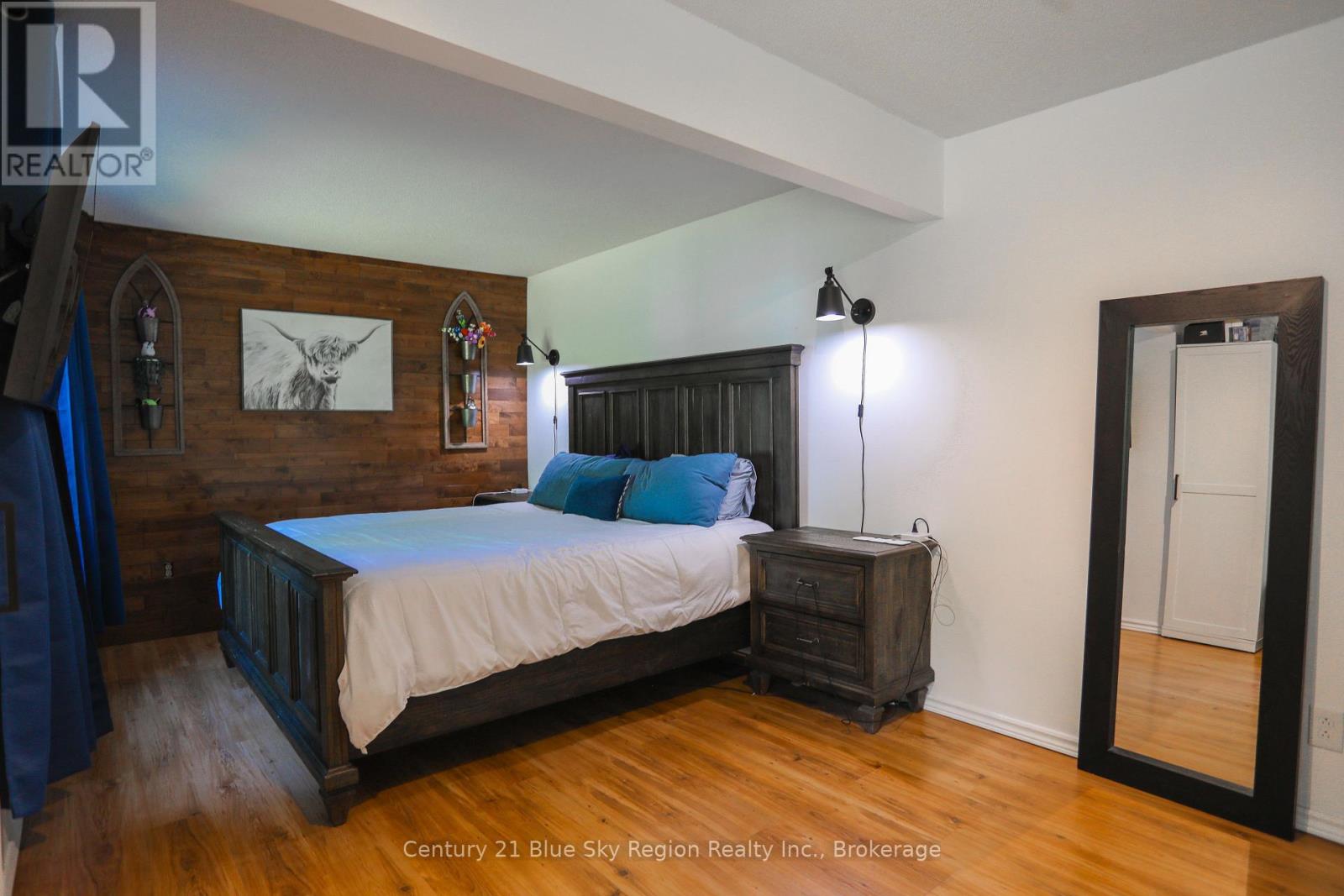 732 AIRPORT ROAD - 29