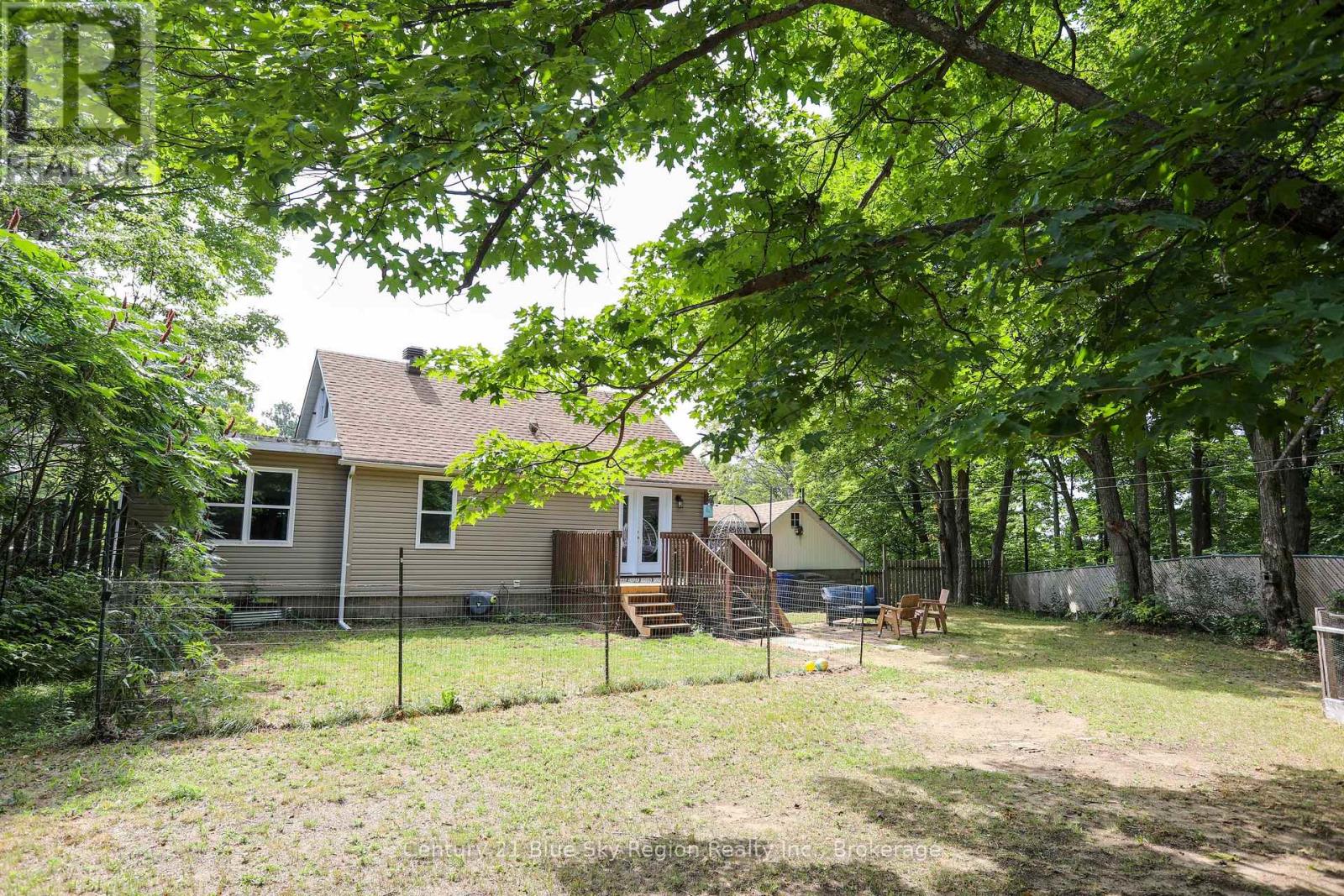732 AIRPORT ROAD - 43