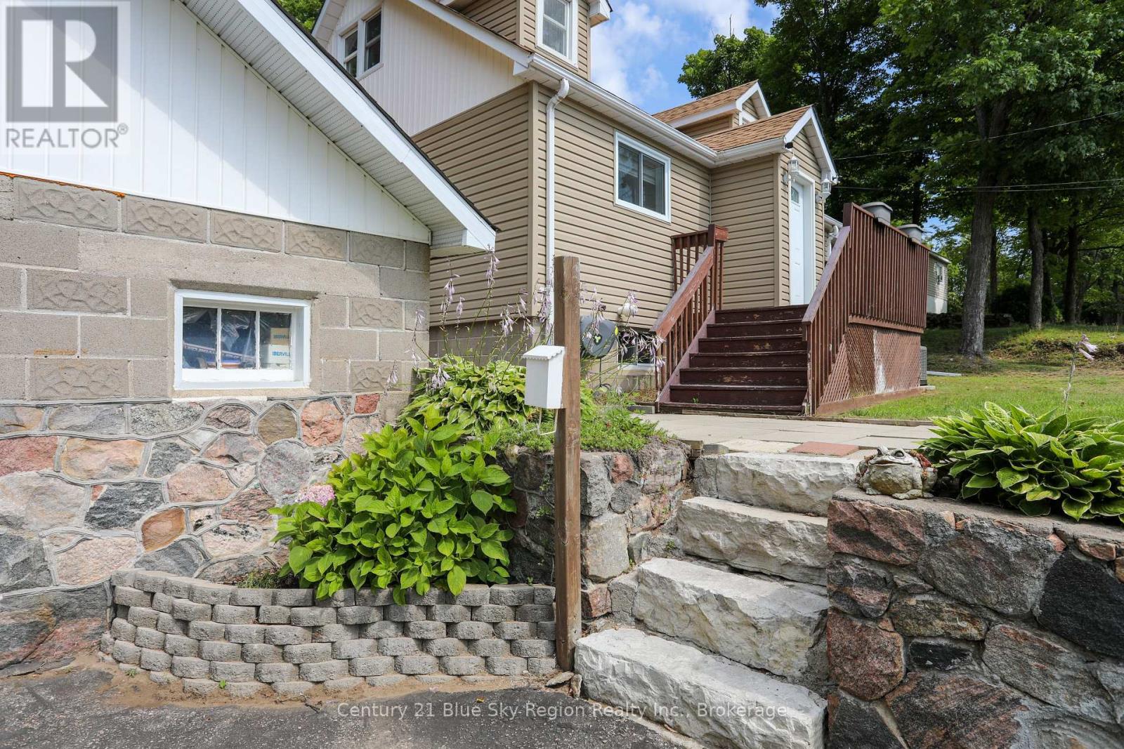 732 AIRPORT ROAD - Image 9
