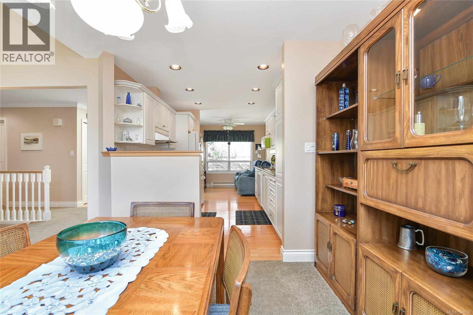 #13 6038 Sterling Dr - 14
