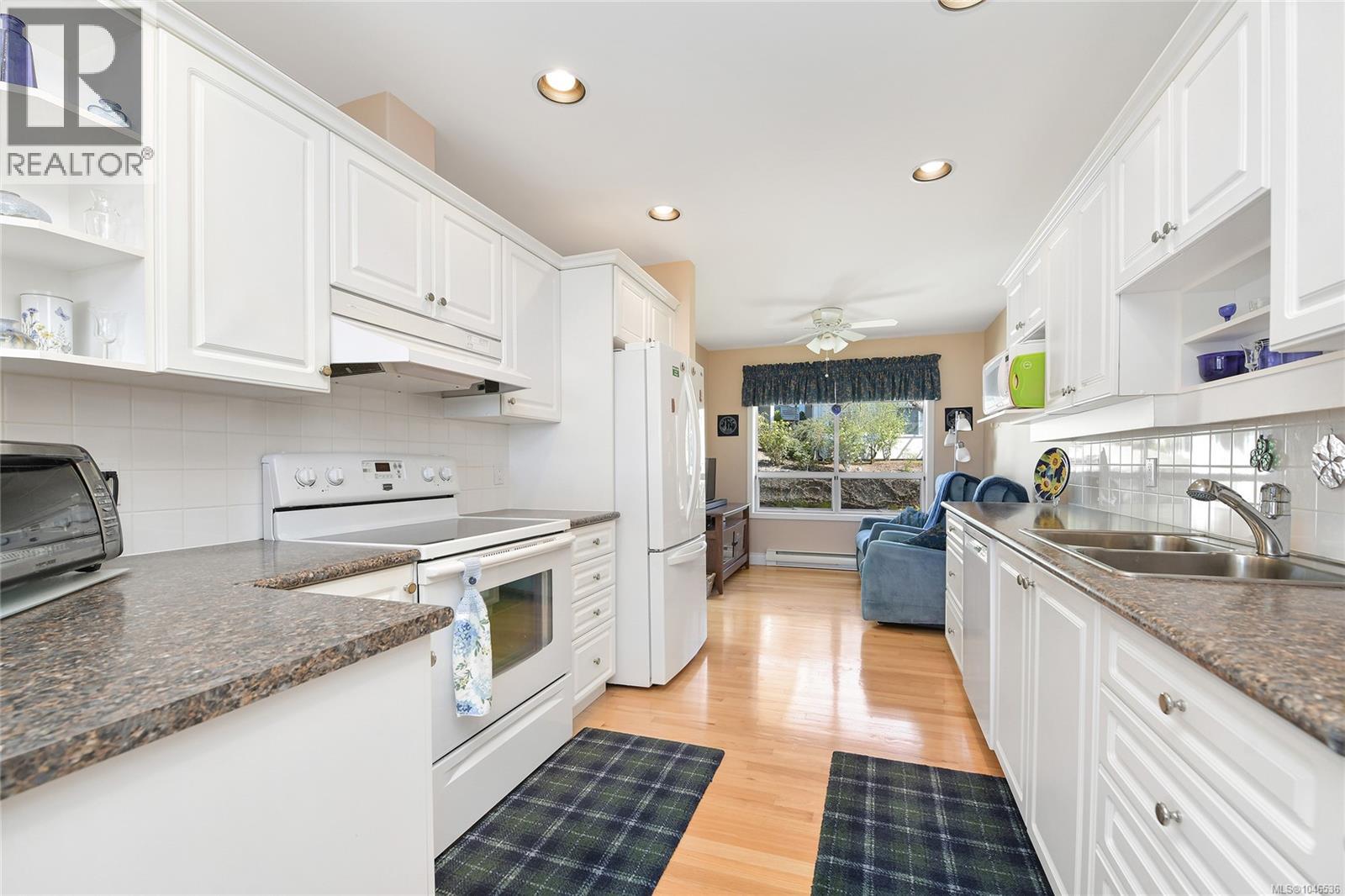 #13 6038 Sterling Dr - 4
