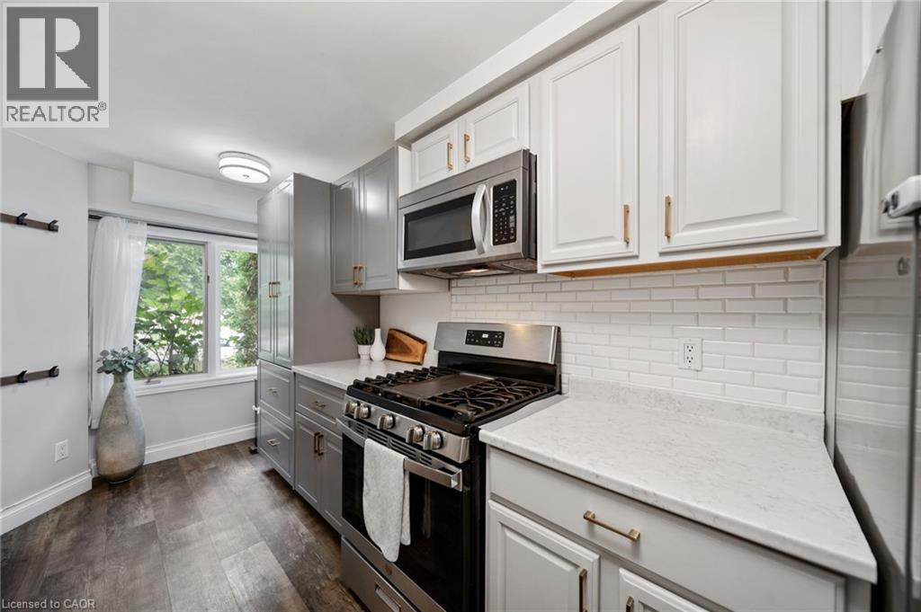 45 FREEMAN Crescent - 12