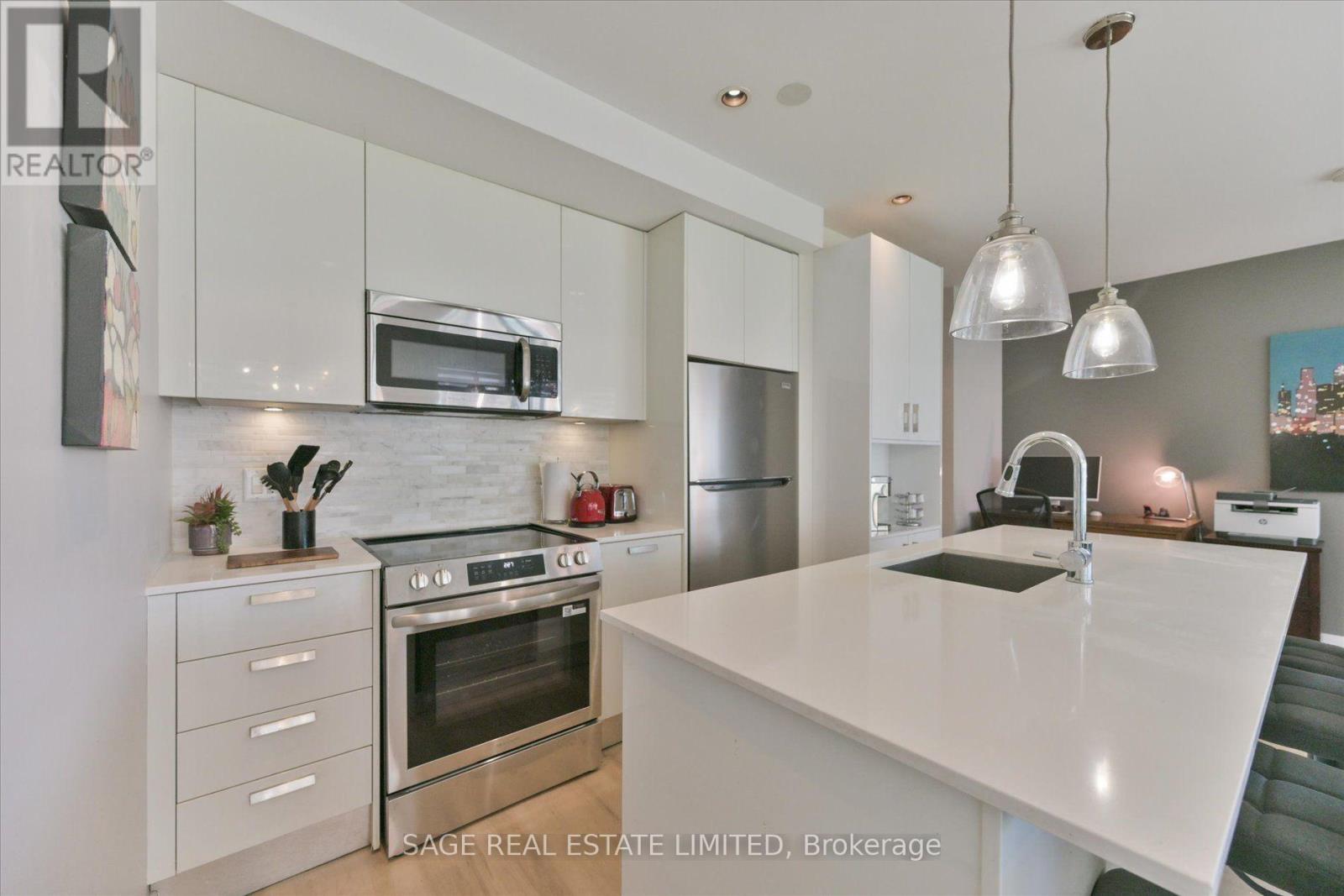 #507 1815 YONGE STREET - 11