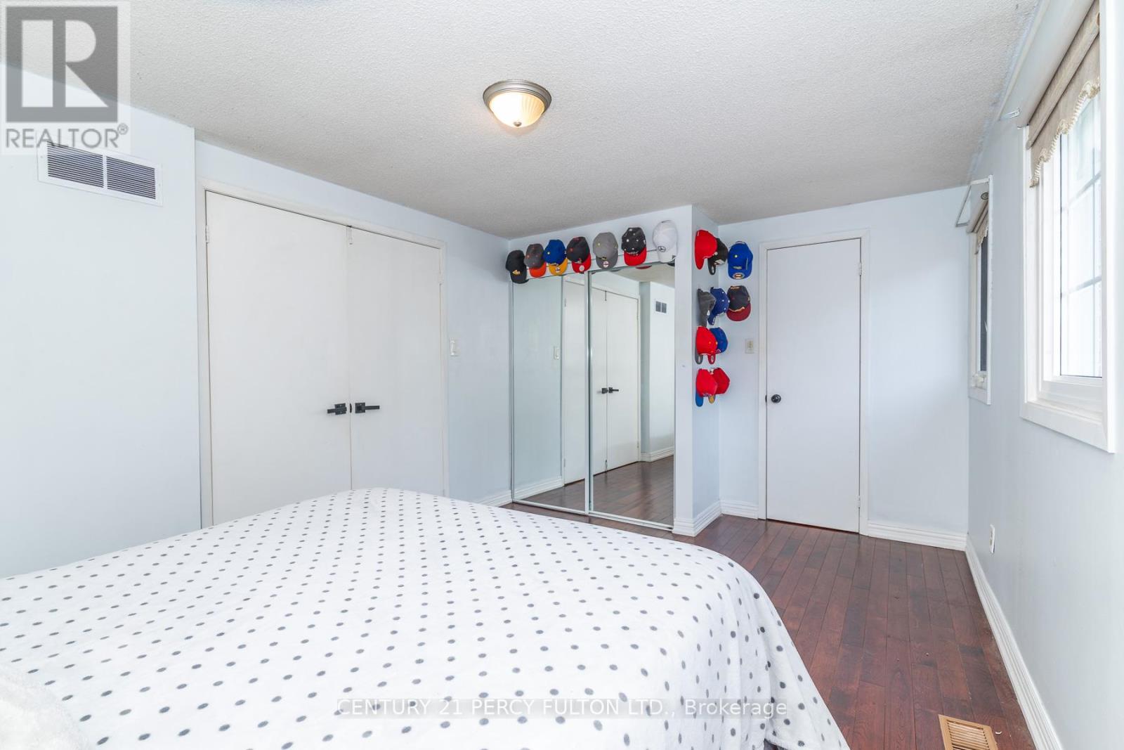 557 COBBLEHILL DRIVE - 29