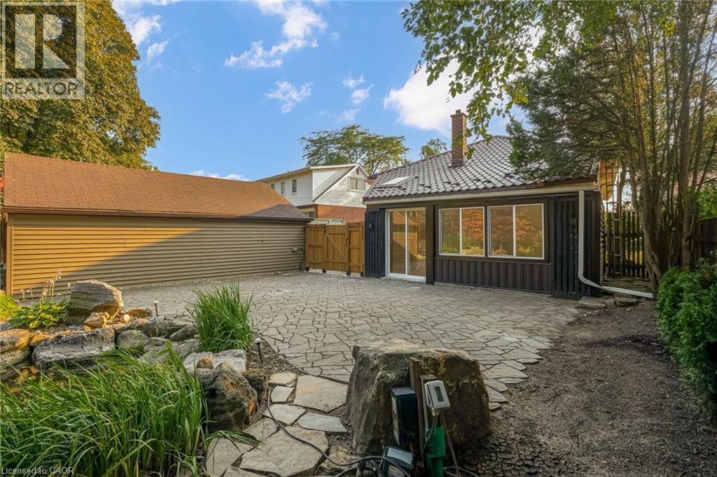 63 HARDALE Crescent - 45