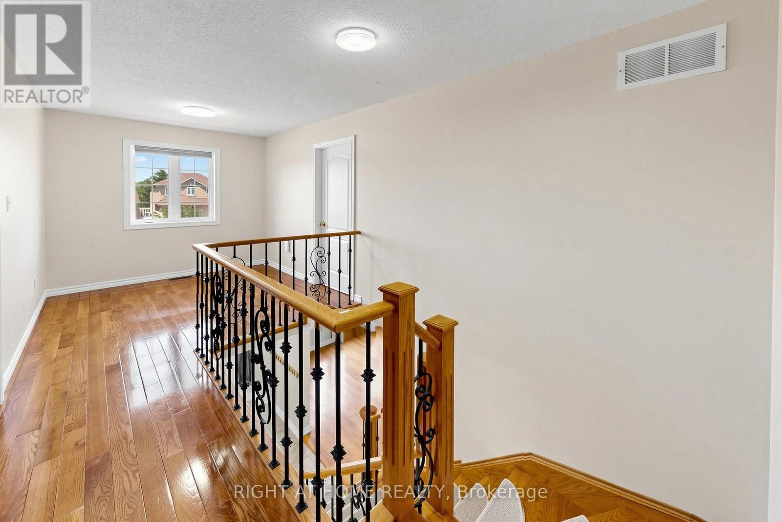 127 HUMBERLAND DRIVE - 13