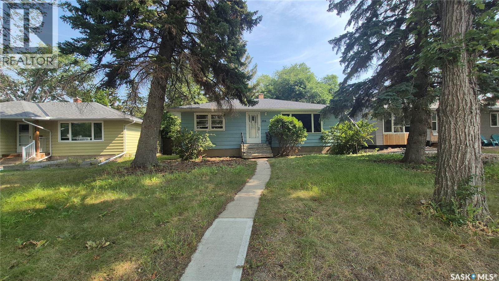 3916 Princess DRIVE