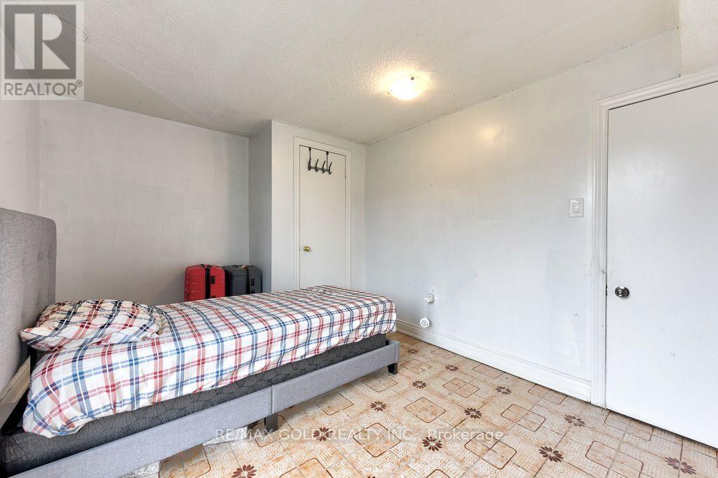 22 KITTIWAKE AVENUE - 29