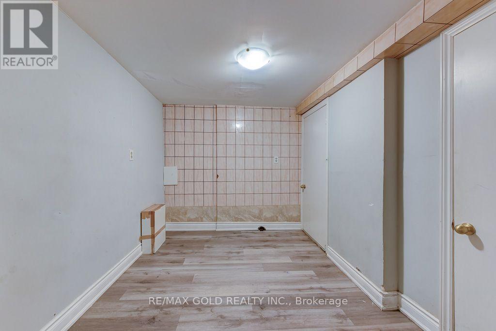 22 KITTIWAKE AVENUE - 30