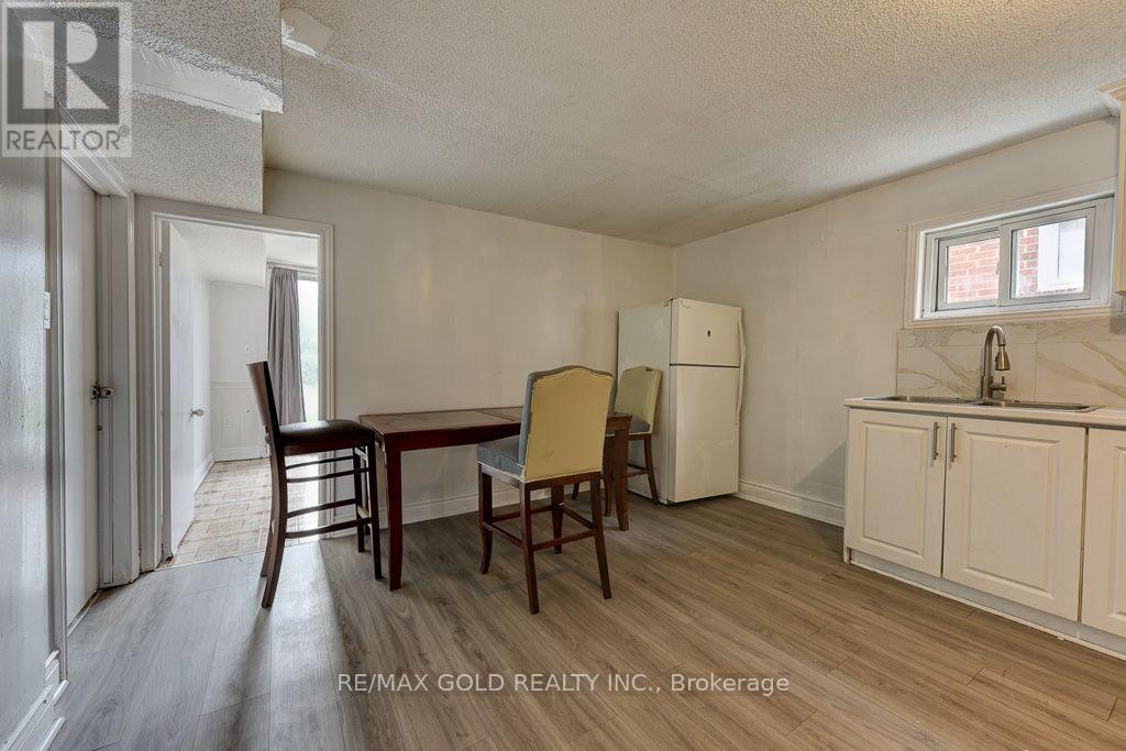 22 KITTIWAKE AVENUE - 36