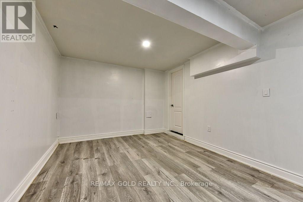 22 KITTIWAKE AVENUE - 37