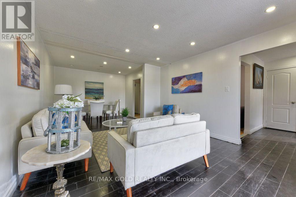 22 KITTIWAKE AVENUE - 8