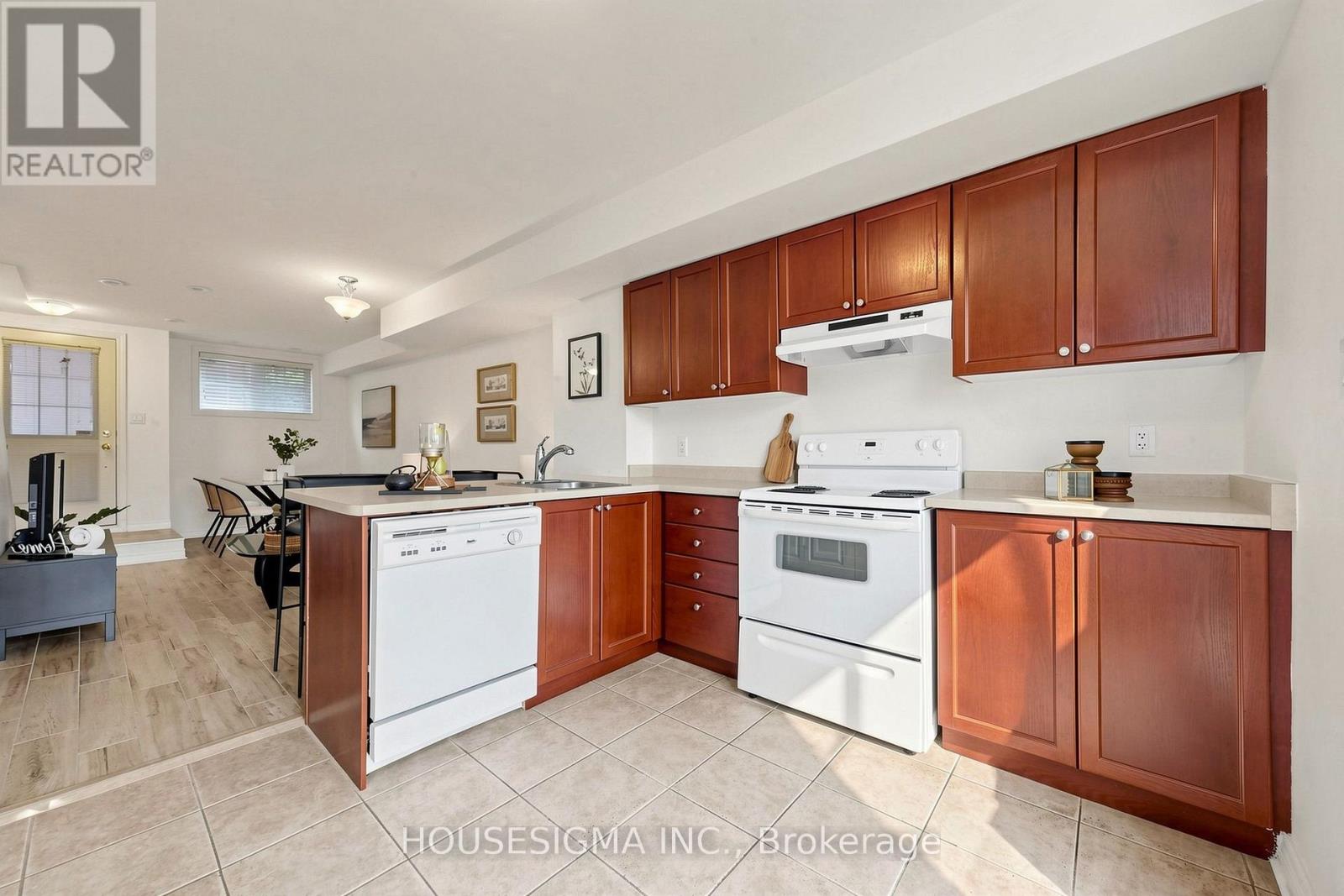 #106 870 JANE STREET - 10