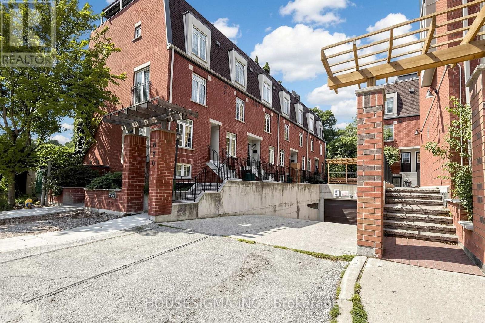 #106 870 JANE STREET - 2