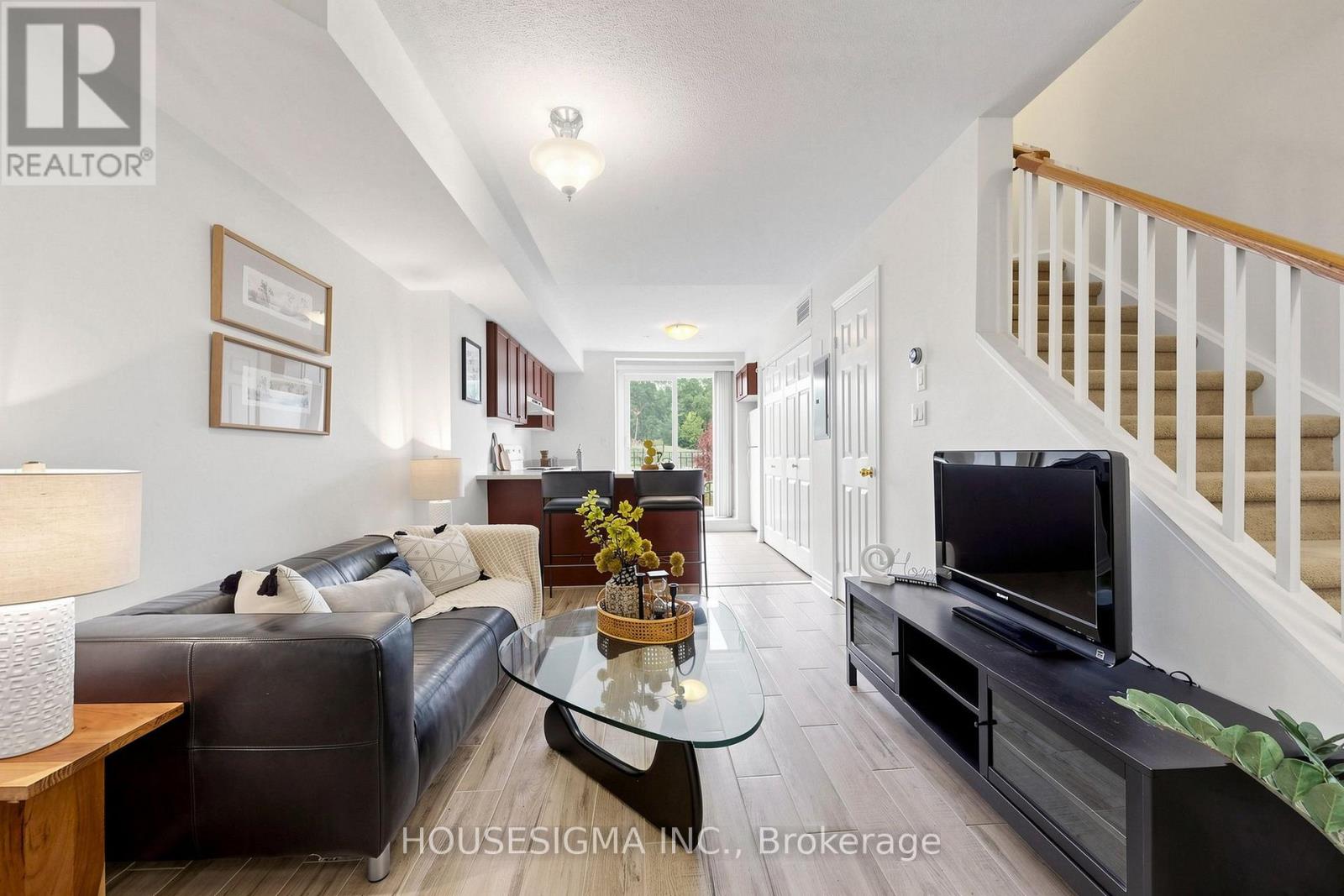 #106 870 JANE STREET - 5