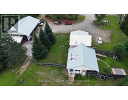 Great room - 19573 Highway #118 Highway E, Highlands East, ON K0L3C0 Photo 9