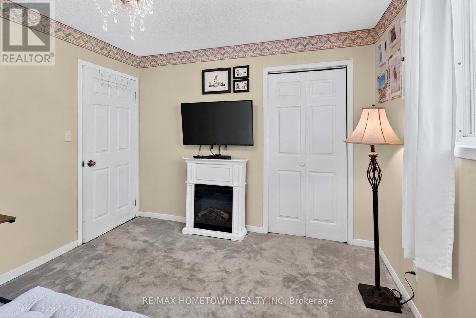 5 LAYNG DRIVE - 20