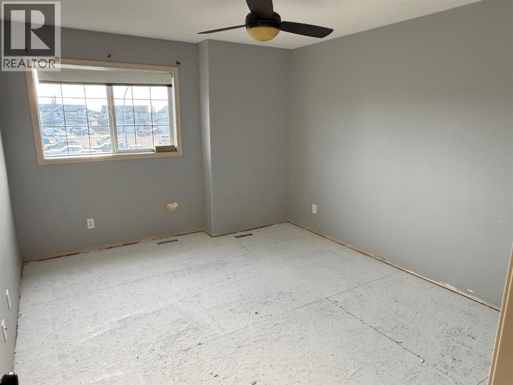 74 Parkway Drive - Image 17